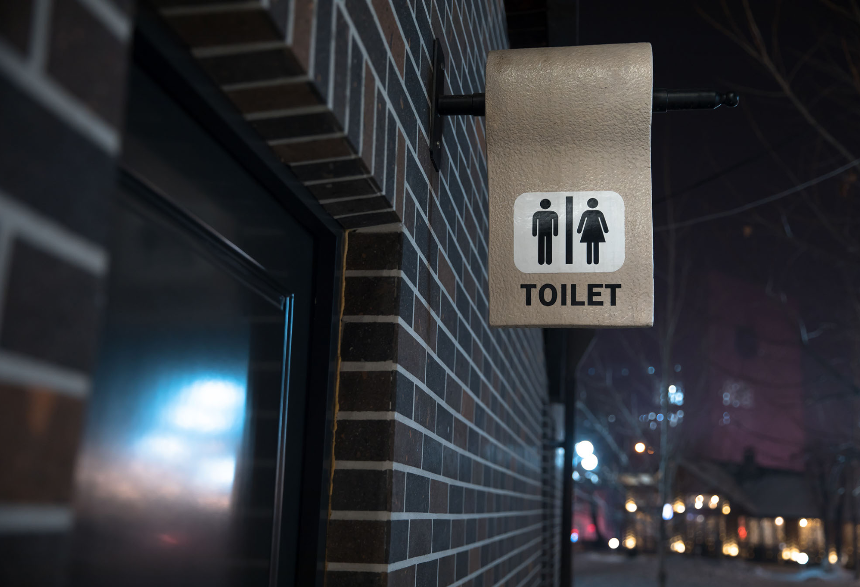 Toilets for taxi drivers and transport workers ‘basic human right’ - GMB congress hears
